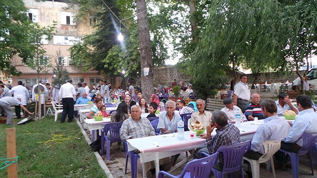 Mahir Ünal Andırın’da İftara Katıldı 7