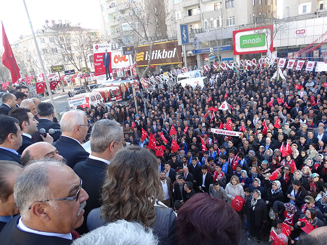 Miting Gibi Seçim Bürosu Açılışı… 17