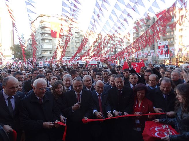Miting Gibi Seçim Bürosu Açılışı… 40