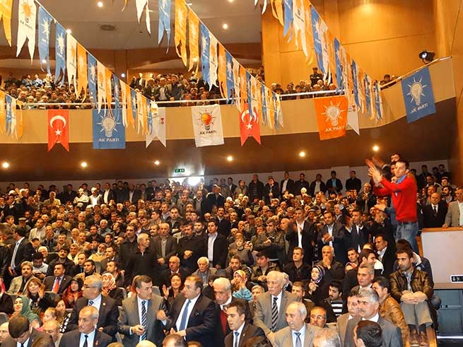 Ak Kadro Büyük Bir Törenle Tanıtıldı 3