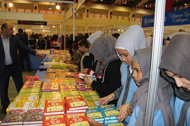 Erkoç: “Şairler Başkentine Yaraşır Bir Fuar Oldu” 11