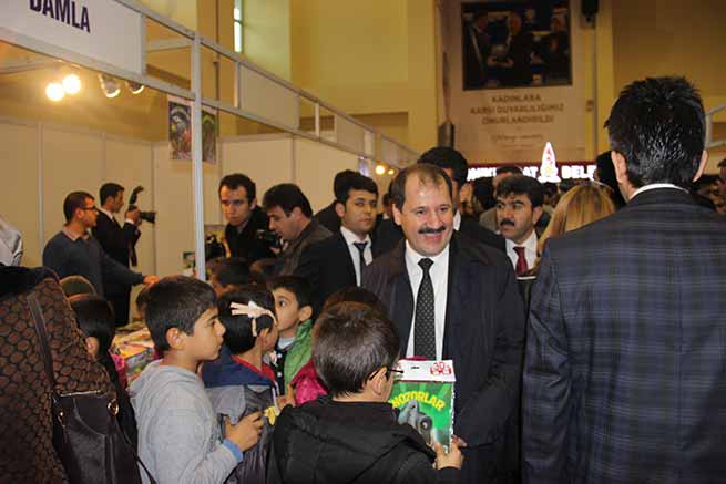 Erkoç: “Şairler Başkentine Yaraşır Bir Fuar Oldu” 12