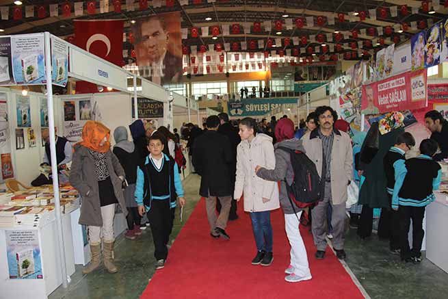 Erkoç: “Şairler Başkentine Yaraşır Bir Fuar Oldu” 19