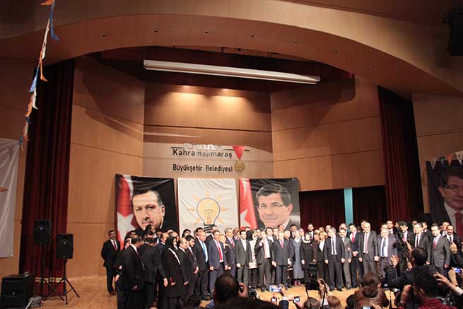 DOĞAN: “YENİ ANAYASA İÇİN 8 MİLLETVEKİLİ” 117