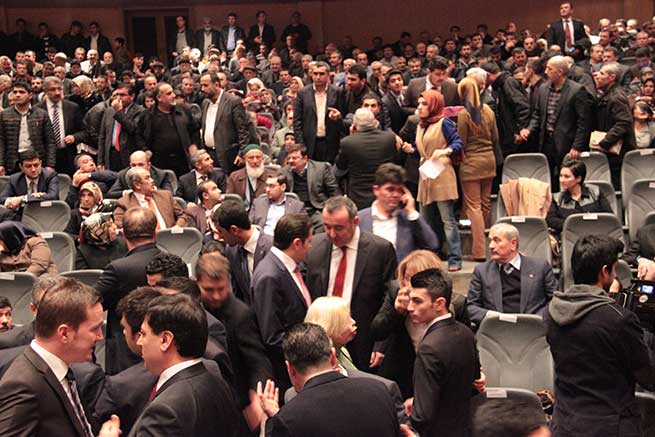 DOĞAN: “YENİ ANAYASA İÇİN 8 MİLLETVEKİLİ” 21