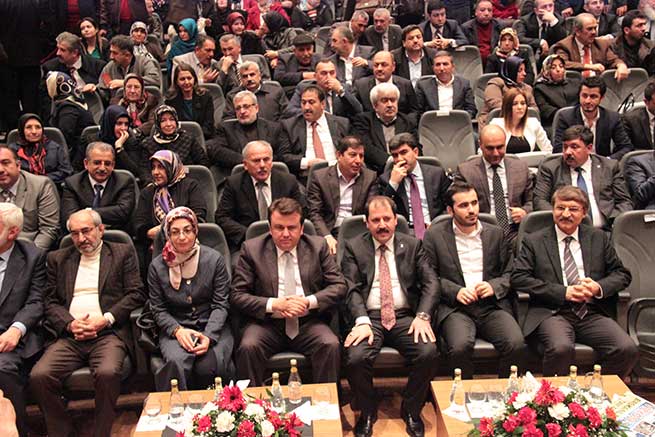 DOĞAN: “YENİ ANAYASA İÇİN 8 MİLLETVEKİLİ” 25