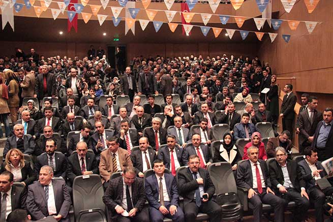 DOĞAN: “YENİ ANAYASA İÇİN 8 MİLLETVEKİLİ” 28