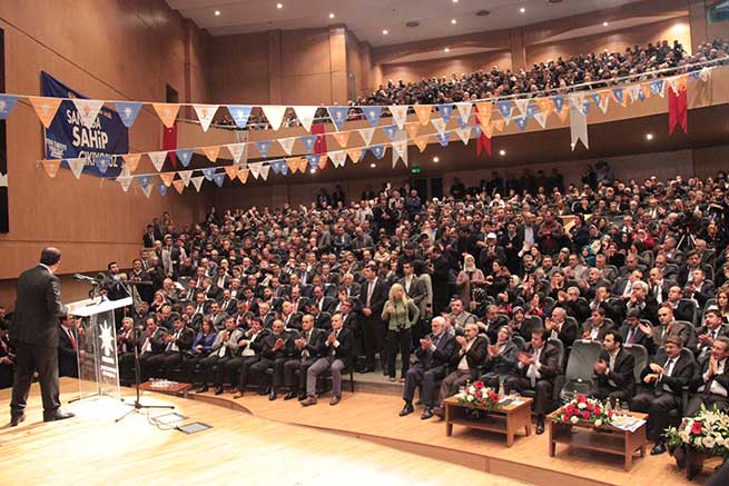 DOĞAN: “YENİ ANAYASA İÇİN 8 MİLLETVEKİLİ” 35