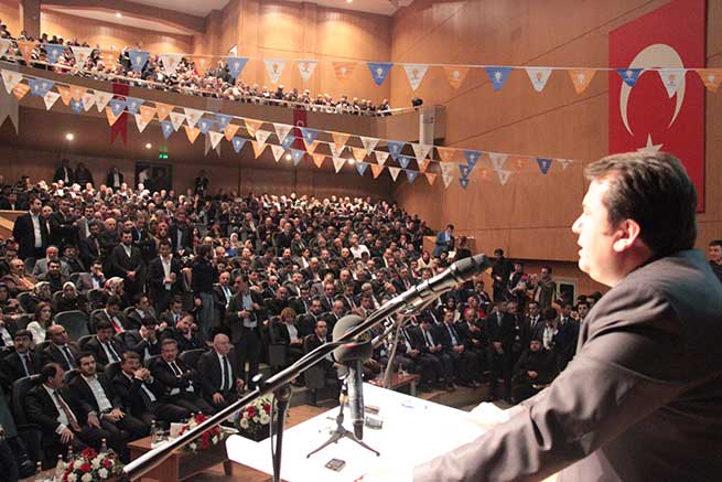 DOĞAN: “YENİ ANAYASA İÇİN 8 MİLLETVEKİLİ” 37