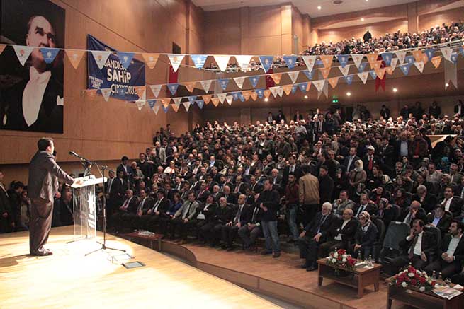 DOĞAN: “YENİ ANAYASA İÇİN 8 MİLLETVEKİLİ” 38