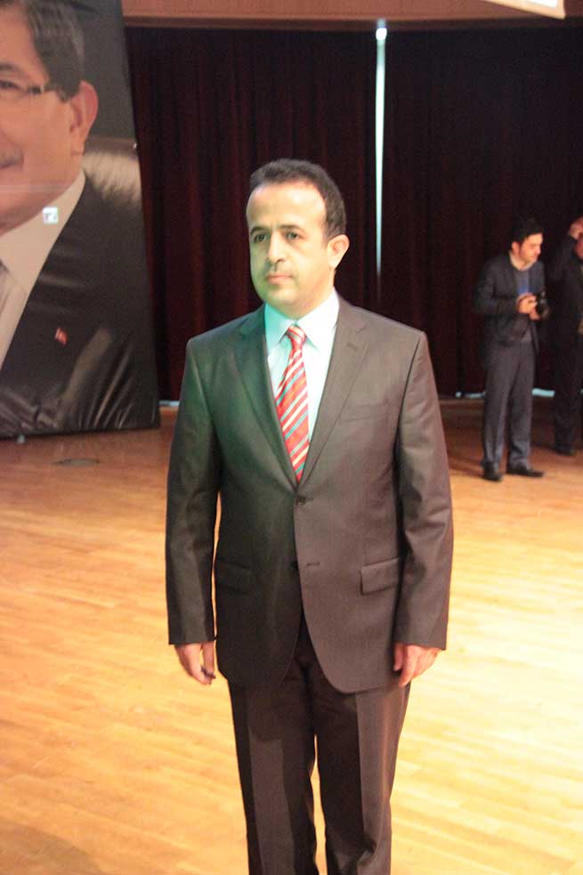 DOĞAN: “YENİ ANAYASA İÇİN 8 MİLLETVEKİLİ” 42