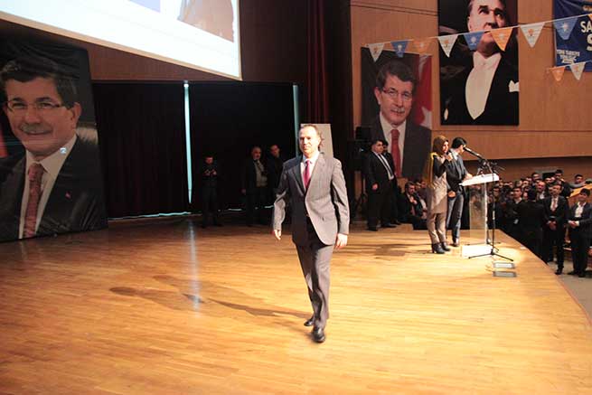 DOĞAN: “YENİ ANAYASA İÇİN 8 MİLLETVEKİLİ” 51