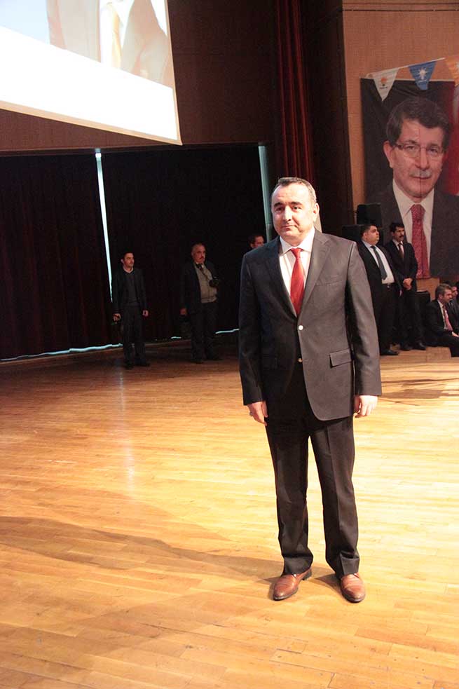 DOĞAN: “YENİ ANAYASA İÇİN 8 MİLLETVEKİLİ” 60