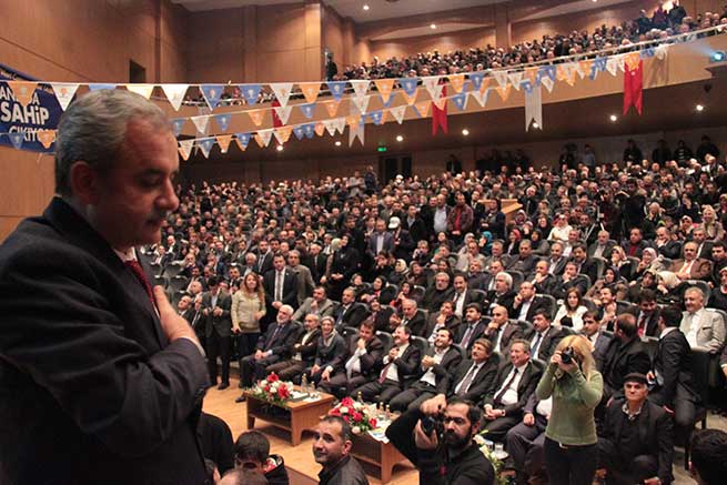 DOĞAN: “YENİ ANAYASA İÇİN 8 MİLLETVEKİLİ” 63