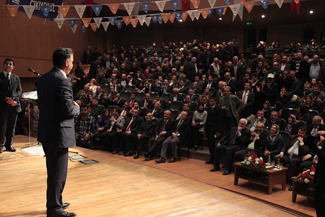 DOĞAN: “YENİ ANAYASA İÇİN 8 MİLLETVEKİLİ” 82