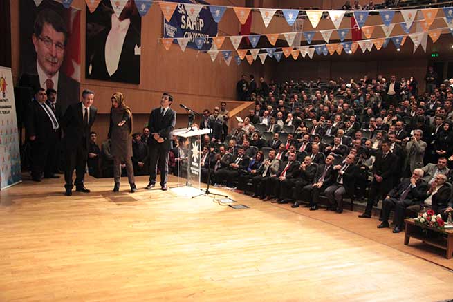 DOĞAN: “YENİ ANAYASA İÇİN 8 MİLLETVEKİLİ” 91