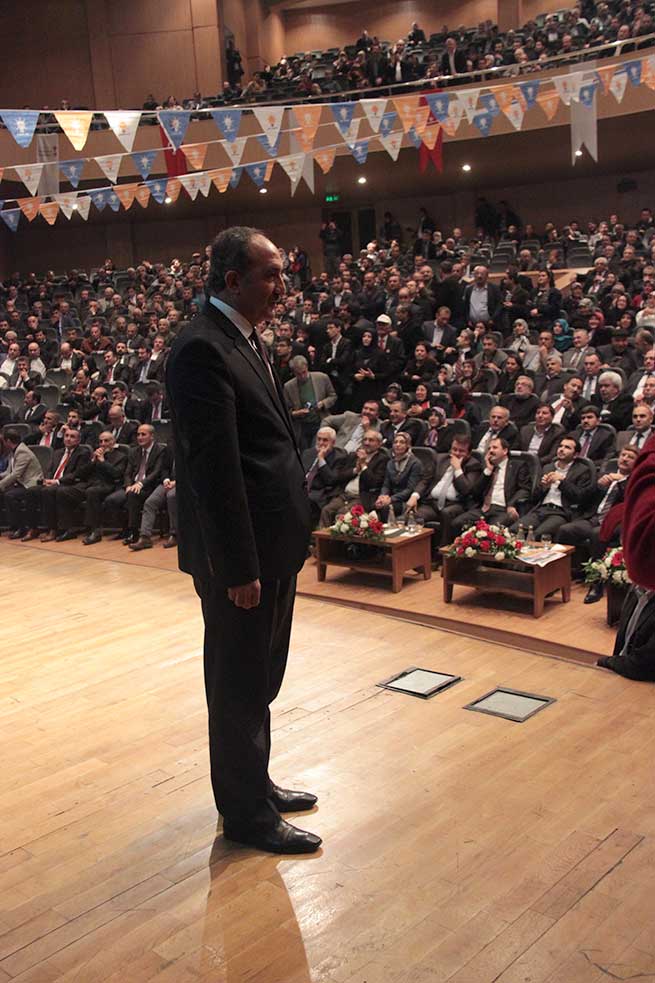 DOĞAN: “YENİ ANAYASA İÇİN 8 MİLLETVEKİLİ” 93