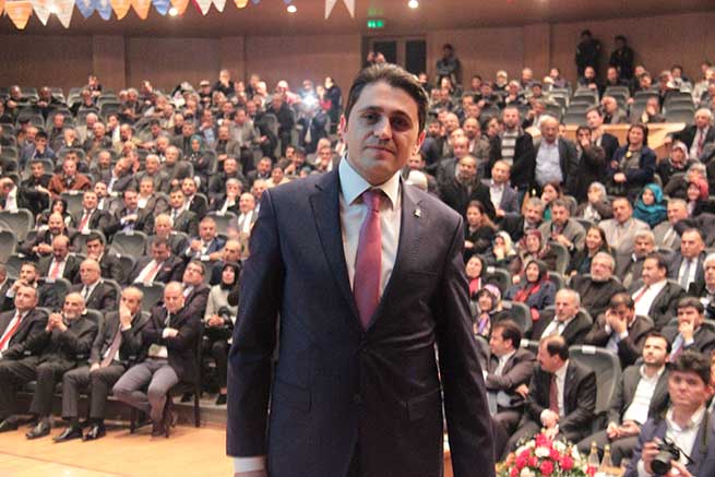 DOĞAN: “YENİ ANAYASA İÇİN 8 MİLLETVEKİLİ” 95