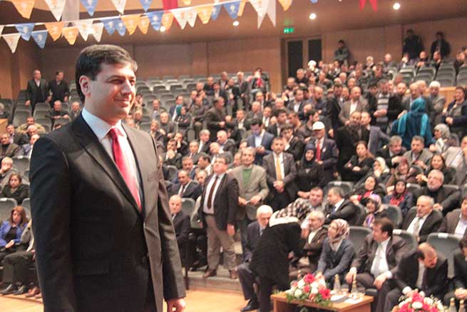 DOĞAN: “YENİ ANAYASA İÇİN 8 MİLLETVEKİLİ” 99