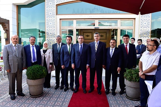 Ak Parti Adayları Basınla Bir Araya Geldi 1