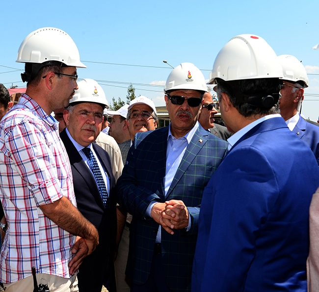 Başbakan Yardımcısı Kaynak İnşaat Alanını İnceledi 2