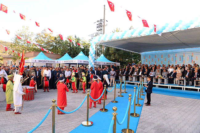 Dönüklü İmam Hatip Ortaokulu eğitime açıldı 11