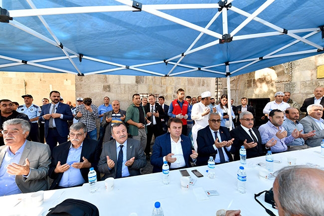 Kahramanmaraş'ta 10 bin kişiye aşure ikramı 16