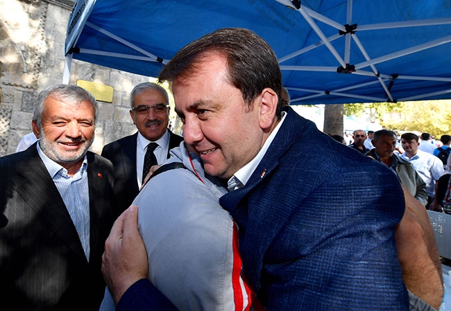 Kahramanmaraş'ta 10 bin kişiye aşure ikramı 17