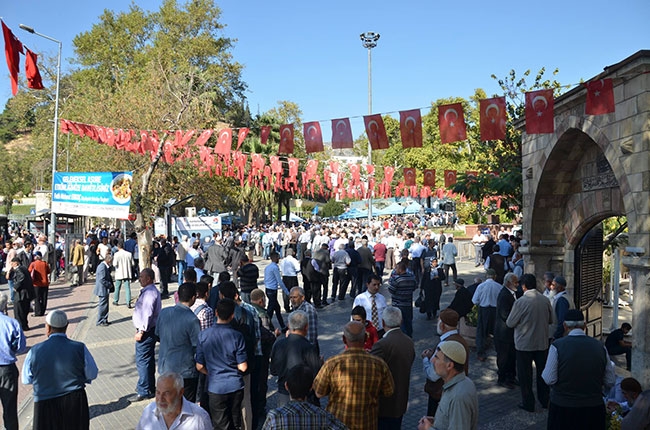 Kahramanmaraş'ta 10 bin kişiye aşure ikramı 6