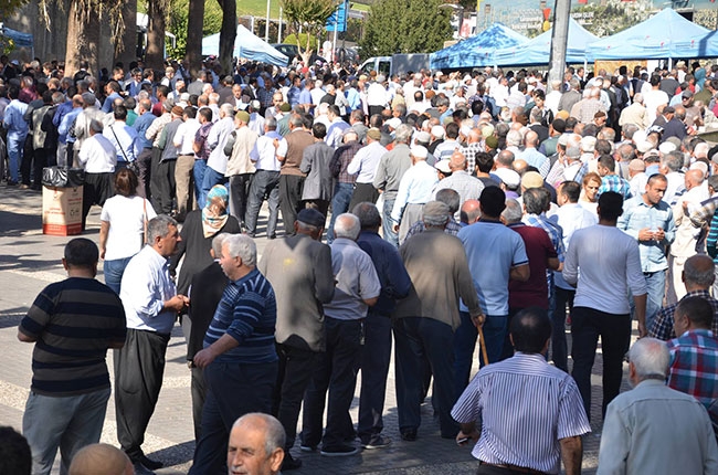 Kahramanmaraş'ta 10 bin kişiye aşure ikramı 7