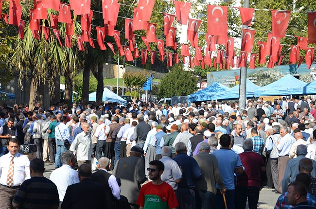 Kahramanmaraş'ta 10 bin kişiye aşure ikramı 8