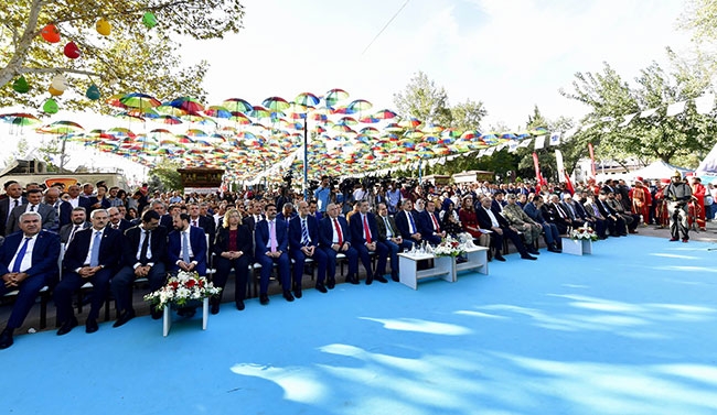 Uluslararası 3. Kitap ve Kültür Fuarı açıldı 17