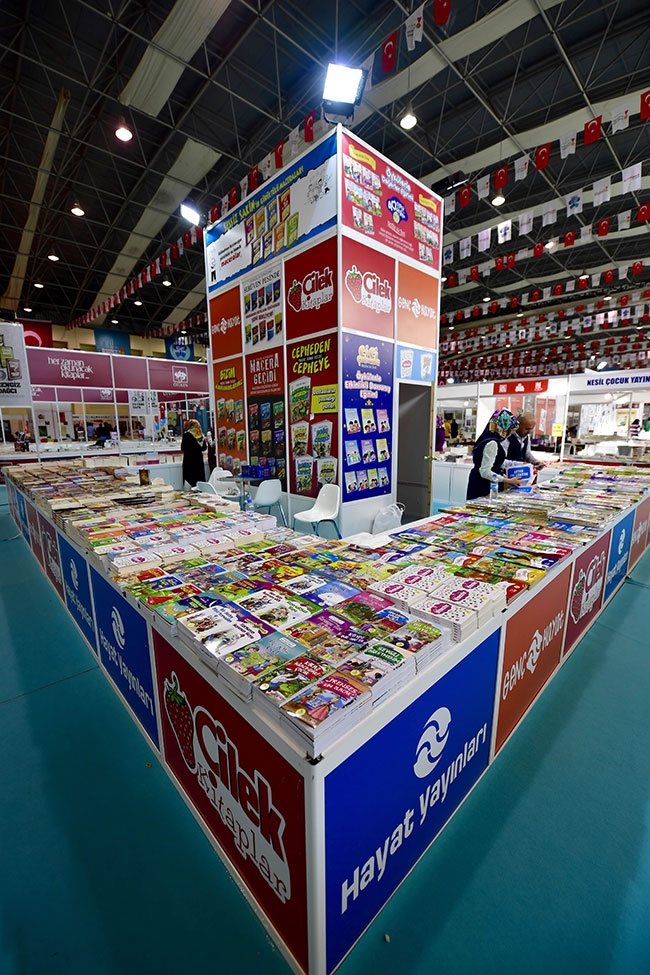 Uluslararası 3. Kitap ve Kültür Fuarı açıldı 21