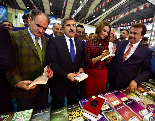Uluslararası 3. Kitap ve Kültür Fuarı açıldı 3