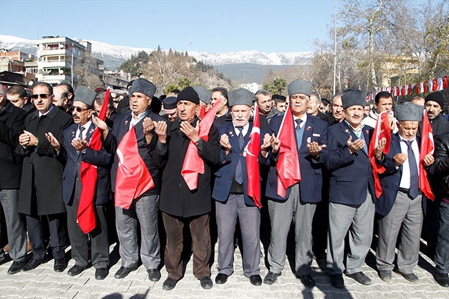 Kahramanmaraş teröre karşı tek yürek oldu 7