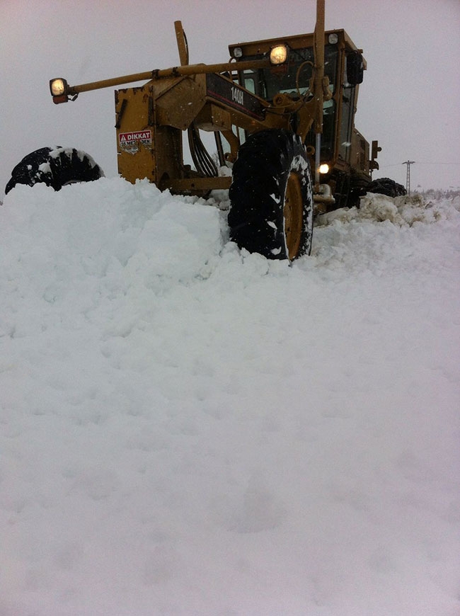 Kahramanmaraş’ta kar ile mücadeleye devam 9