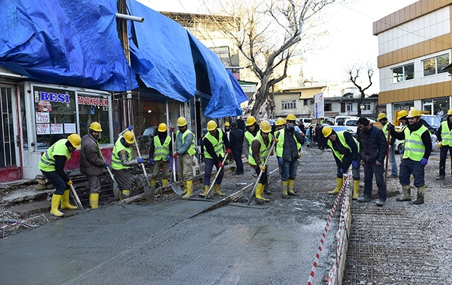 Bakan Yardımcısı Yayman, Demirciler Çarşısı’nı gezdi 4
