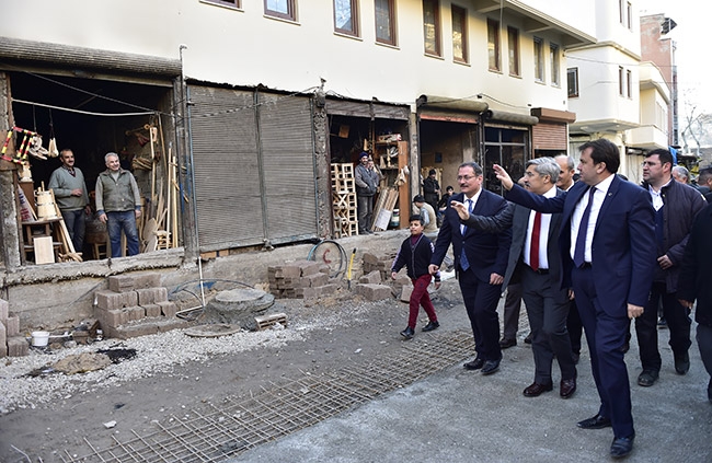 Bakan Yardımcısı Yayman, Demirciler Çarşısı’nı gezdi 8