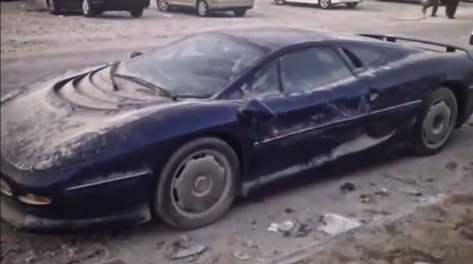 Dubaide ''Hurda'' Olan Ve ''Terk Edilen'' Yüksek Model Arabalar 15