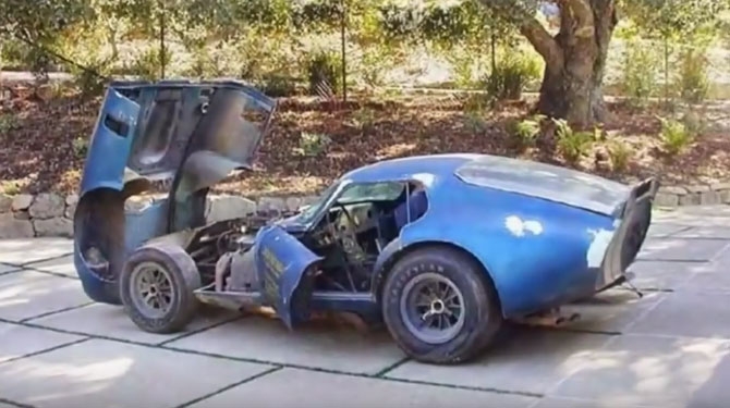 Dubaide ''Hurda'' Olan Ve ''Terk Edilen'' Yüksek Model Arabalar 2