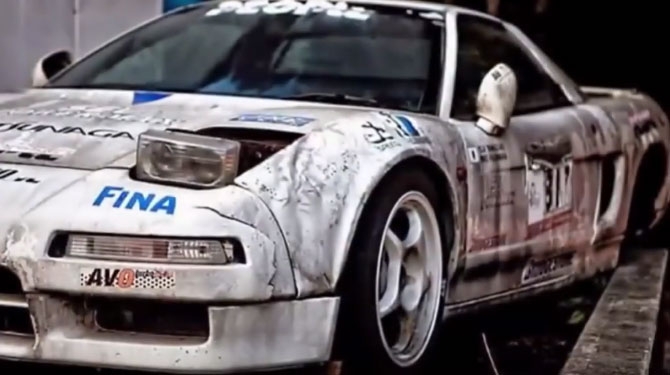 Dubaide ''Hurda'' Olan Ve ''Terk Edilen'' Yüksek Model Arabalar 3