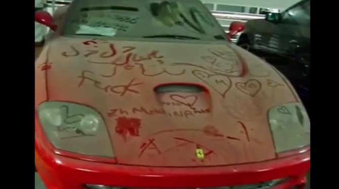 Dubaide ''Hurda'' Olan Ve ''Terk Edilen'' Yüksek Model Arabalar 9