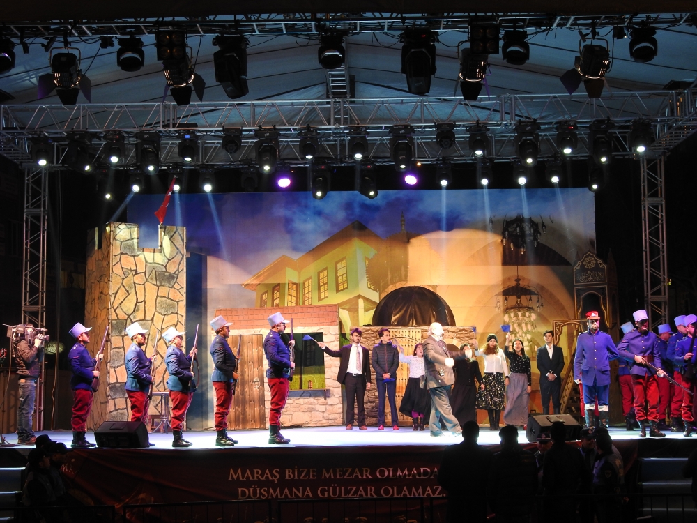 Kurtuluş Etkinlikleri Münasebetiyle Tiyatro Gösterisi Düzenlendi 11