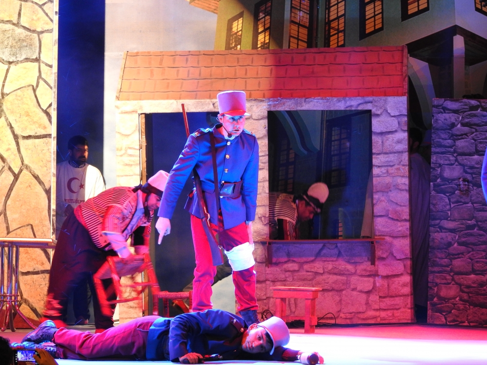 Kurtuluş Etkinlikleri Münasebetiyle Tiyatro Gösterisi Düzenlendi 25