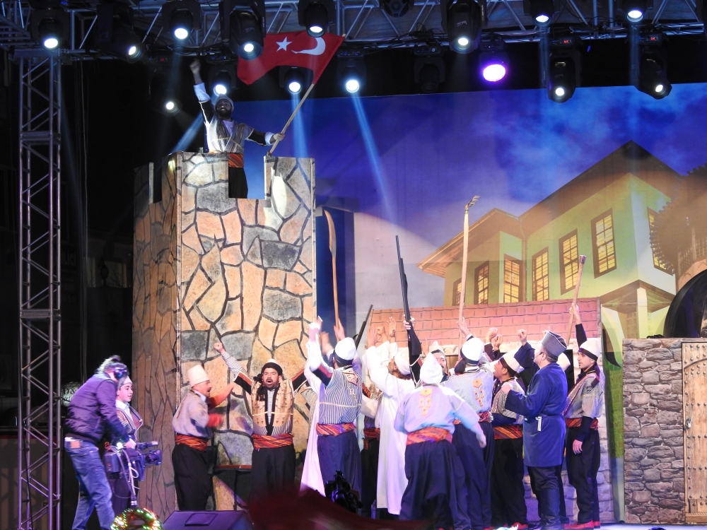 Kurtuluş Etkinlikleri Münasebetiyle Tiyatro Gösterisi Düzenlendi 47