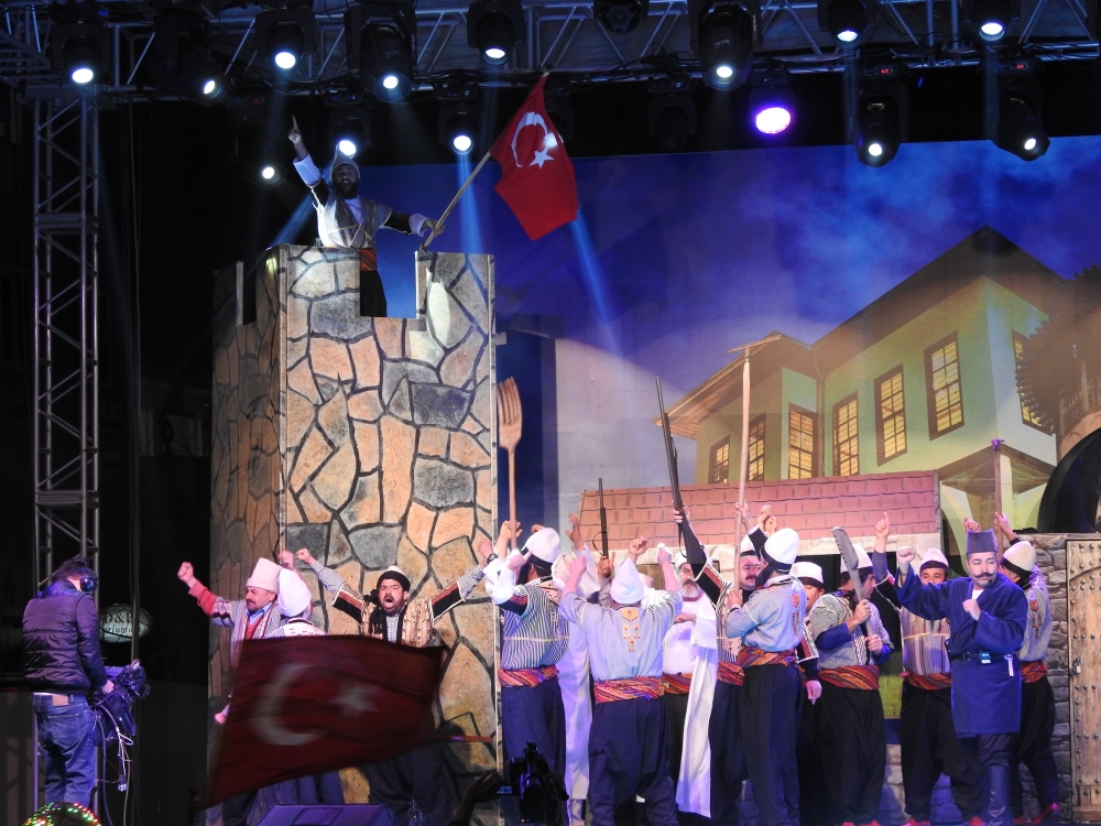 Kurtuluş Etkinlikleri Münasebetiyle Tiyatro Gösterisi Düzenlendi 48