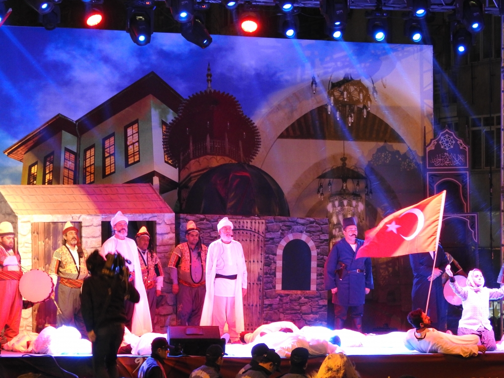 Kurtuluş Etkinlikleri Münasebetiyle Tiyatro Gösterisi Düzenlendi 5