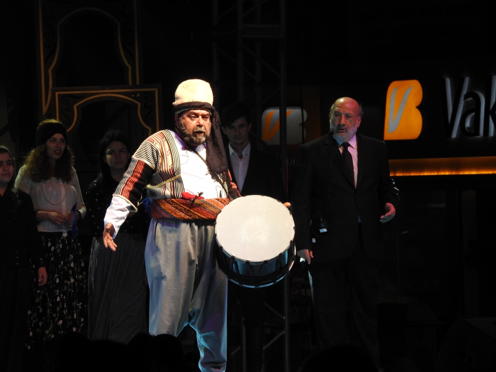 Kurtuluş Etkinlikleri Münasebetiyle Tiyatro Gösterisi Düzenlendi 9