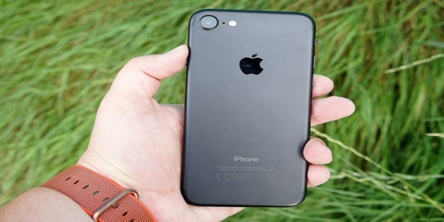 iPhone 8'in ekranı kavisli mi olacak?