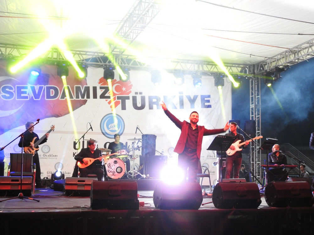 Ülkücüler "Sevdamız Türkiye" konserinde bir araya geldi(FOTO GALERİ) 24